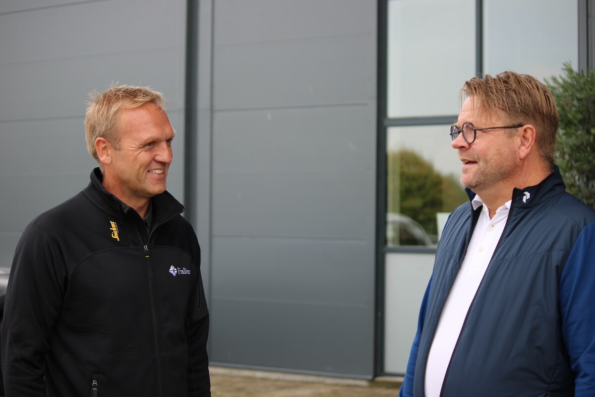 Findan snakker med kunde